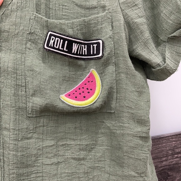 Tie Front Crop Top - Picture 2 of 3